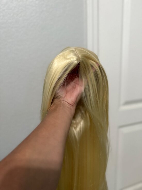 NEW 32 inch  blonde glueless wig - Picture 5 of 7